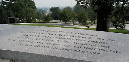 Memorial at Kennedy's Grave (33k image)